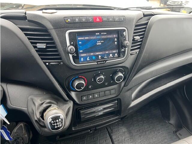 Iveco DAILY 35S14 2.3D 352 L2H2 AIRCO KLIMA NAV EURO6