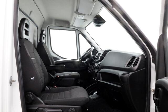 Iveco DAILY 35S14 136pk HiMatic Automaat Bakwagen met laadklep en zijdeur H235cm 03-2022