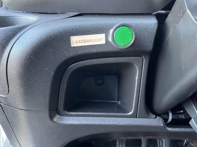 Iveco DAILY 35S12D 2.3 345 Openlaadbak Airco Trekhaak 3500kg trekgewicht 7-Persoons Open laadbak Pick-up Bakwagen P-up Euro 6 Bpm vrij voor particulier gebruik!!