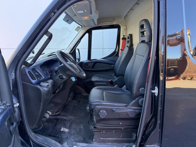 Iveco DAILY 35S16 2.3 Automaat L2H2 Airco Cruise Control Navigatie Luchtgeveerde stoel