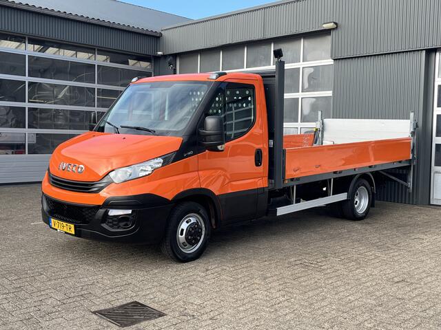 Iveco DAILY 35C14 2.3 375 Laadklep 500kg Trekhaak 3500kg trekgewicht Airco 2-Persoons Open laadbak Pick-up P-up Telefoonverbinding Euro 6 Bakwagen