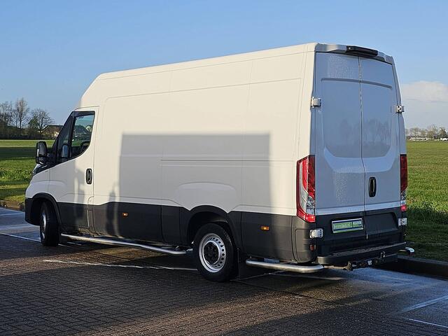 Iveco DAILY 35S14 L2H2 L2H2, automaat, airco, kachel, cruise, trekhaak L2H2, automaat, airco, kachel, cruise, trekhaak.