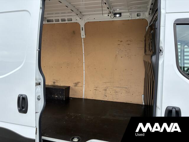 Iveco DAILY 35 180pk 3.0L L2LH2 Hi-Matic Automaat Imperiaal Trekhaak Cruise Camera Climate Control