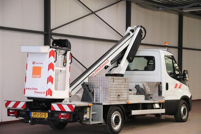 Iveco DAILY 35S12 HOOGWERKER 13 METER LT130TB MET 3500 KG TREKVERMOGEN TREKHAAK