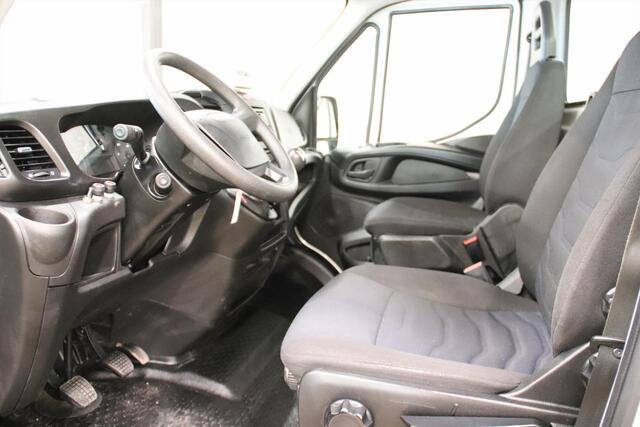 Iveco DAILY 35S12 HOOGWERKER 13 METER LT130TB MET 3500 KG TREKVERMOGEN TREKHAAK