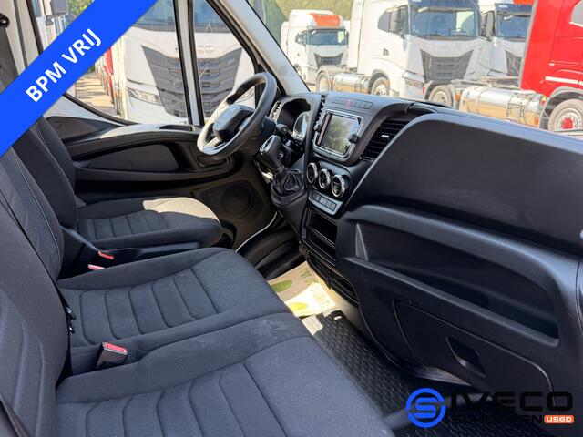 Iveco DAILY 35S16 A8 2.3L 160pk 2.3L 160pk o Automaat o Laadklep o Climate Control o Camera o W4100 o Bluetooth o Standplaats: Almkerk