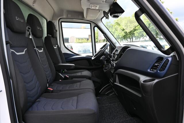 Iveco DAILY 35C18 3.0 180 pk Hi-Matic Bakwagen LED, Geveerde stoel, Camera, Spiegelbak