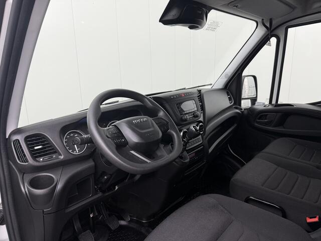 Iveco DAILY 35S16 L2H2 | 3500Kg Trekhaak | Airco | 3-Zits | Betimmering