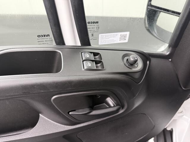Iveco DAILY 35S16 L2H2 | 3500Kg Trekhaak | Airco | 3-Zits | Betimmering