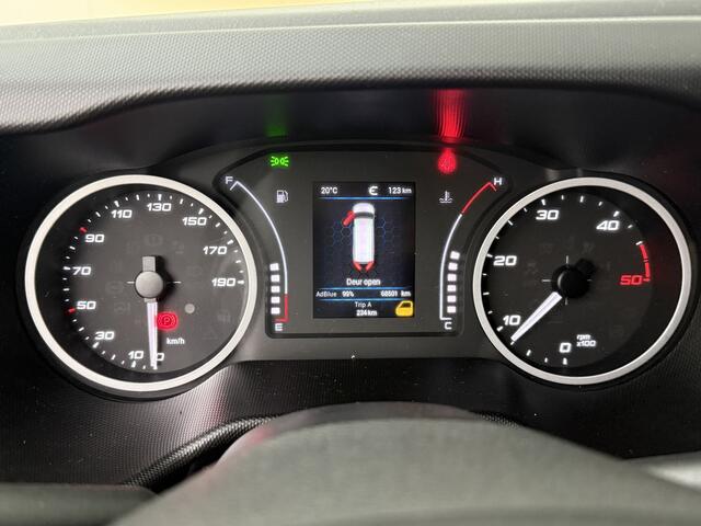 Iveco DAILY 35S16 L2H2 | 3500Kg Trekhaak | Airco | 3-Zits | Betimmering
