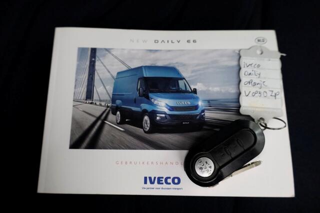 Iveco DAILY 35C14 136pk Open Laadbak met laadklep en trekhaak 3500kg 05-2019