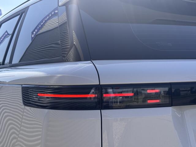 Jaecoo 5 EV Exclusive 61 kWh Volledig Elektrisch met Black Pack Wrap 20 Inch Lichtmetalen velgen, Lederen bekleding en Stoelverwarming Uit voorraad leverbaar!