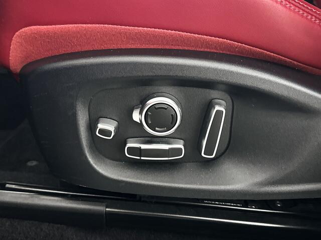 Jaguar E-Pace P250 Aut. AWD First Edition | Panoramadak | 360º camera | Stoelverwarming