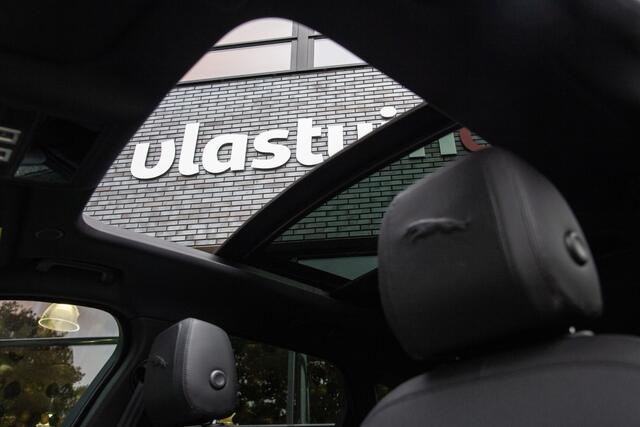 Jaguar F-PACE 2.0 P400e PHEV R-Dynamic SE , Panoramadak, Meridian,