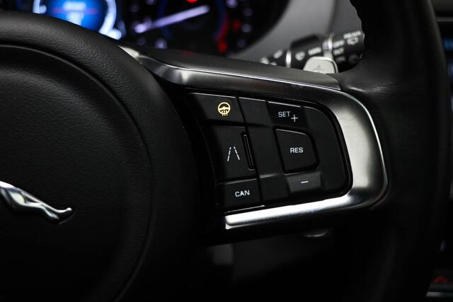 Jaguar F-PACE 2.0t AWD Portfolio | PANORAMADAK | STUURVERWARMING | APPLE | CAMERA