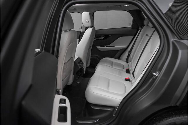 Jaguar F-PACE 2.0t AWD Premium Edition Pano Meridian