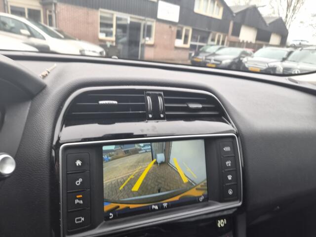 Jaguar F-PACE 2.0 Portf. AWD 20d