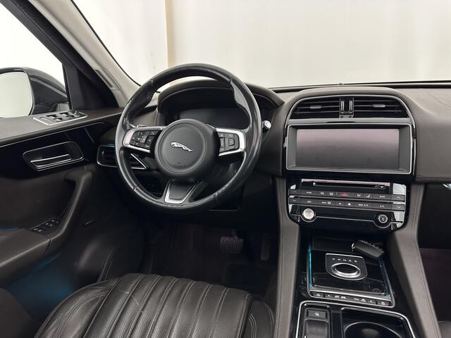 Jaguar F-PACE 3.0d First Edition AWD Aut. *PANO | LEATHER | XENON | MEMORY-PACK | DIGI-COCKPIT | MERIDIAN-SOUND | NAVI-FULLMAP | CAMERA | HEATED-COMFORTSEATS | AMBIENT-LIGHT | SHIFT-PADDLES | ECC | PDC | CRUISE | TOWBAR | 20''A