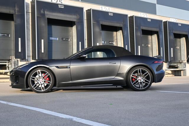 Jaguar F-TYPE 2.0T Chequered Flag