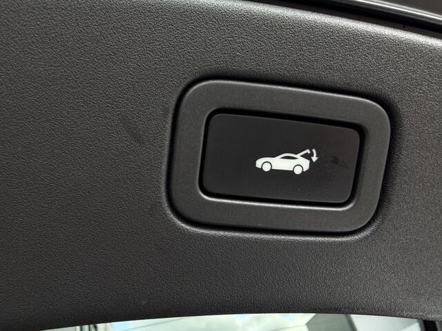 Jaguar F-TYPE P300 RWD R-Dynamic