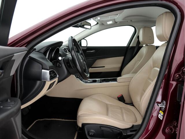 Jaguar XE 2.0 D Portfolio Premium-Business-Pack Aut. *VOLLEDER | NAVI-FULLMAP | BI-XENON | CAMERA | ECC | PDC | CRUISE | LANE-ASSIST*