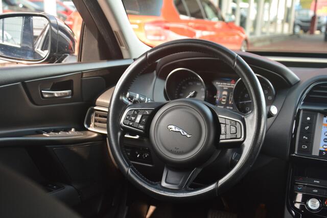 Jaguar XE 2.0 Prestige | Navigatie | Camera | Cruise-control | NL auto!! |