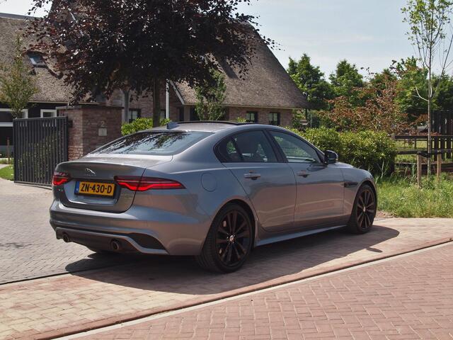 Jaguar XE 2.0 P250 HSE | R-Dynamic | Panoramadak | Camera | Apple Carplay | Cruise Control | Leer | Automaat |