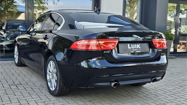 Jaguar XE 2.0 Prestige + XENON + VOLLEER + NAVIGATIE