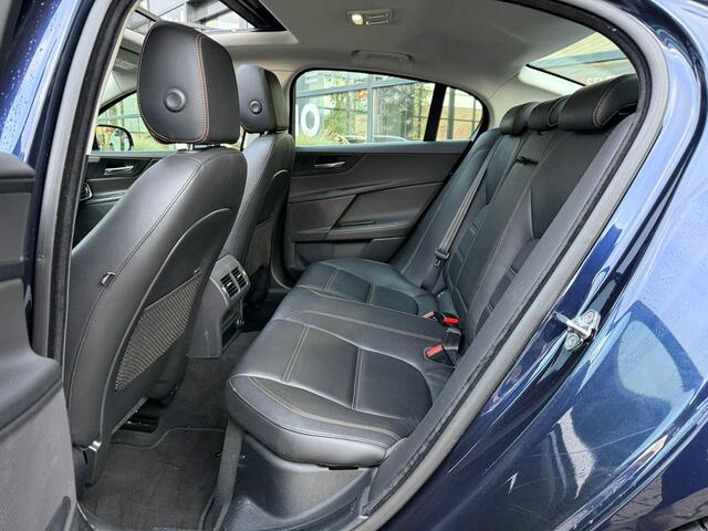 Jaguar XE 2.0 D Portfolio *Schuif-/Kanteldak & Trekhaak*