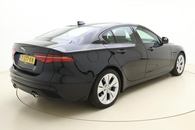 Jaguar XE 2.0 P250 SE | 1800 KG trekgewicht | Apple Carplay/Android Auto | Camera | Stoelverwarming | Climate Control | Cruise Control | Keyless Entry & Start | Lederen bekleding | Elektrisch verstelbare voorstoelen