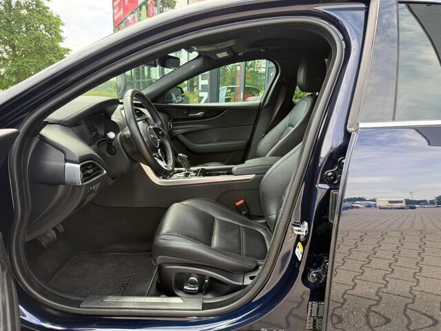 Jaguar XE 2.0 P250 S *Cruise Control & Navigatie*