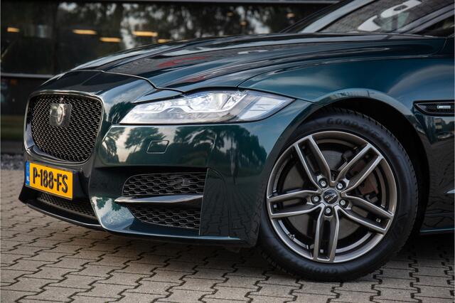 Jaguar XF 3.0 Portfolio , Panoramadak, Trekhaak, Meridian, HUD, Vol!