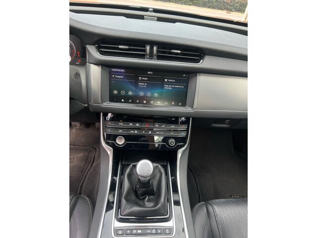 Jaguar XF 2.0d Portfolio