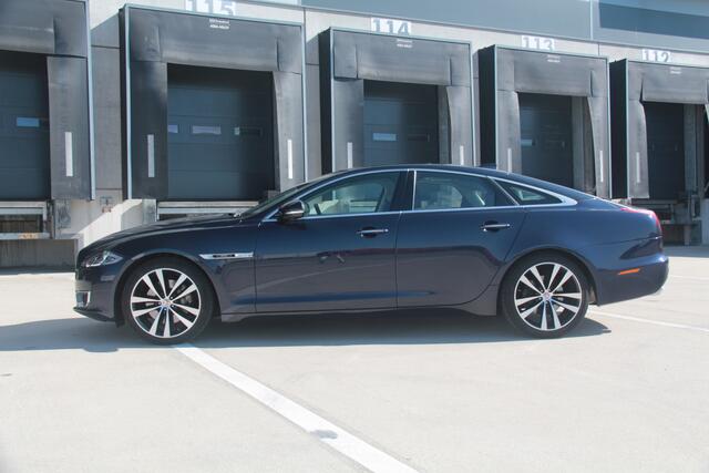 Jaguar XJ 3.0 D 50 Speciale jubileumeditie