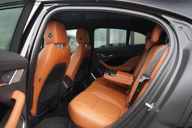 Jaguar i-Pace EV400 HSE 90 kWh | Panoramadak | Voorstoelen / Achterbank verwarmd | Adaptieve cruise control | Meridian surround |