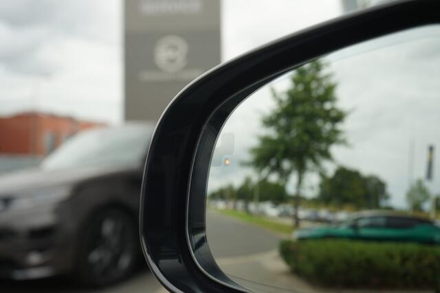 Jaguar i-Pace EV400 HSE 90 kWh | Panoramadak | Voorstoelen / Achterbank verwarmd | Adaptieve cruise control | Meridian surround |