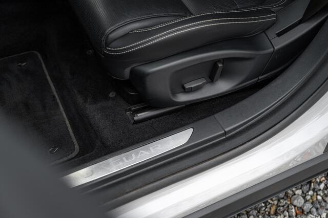 Jaguar i-Pace EV400 SE 90 kWh | ACC | HUD | Mederian | Pano