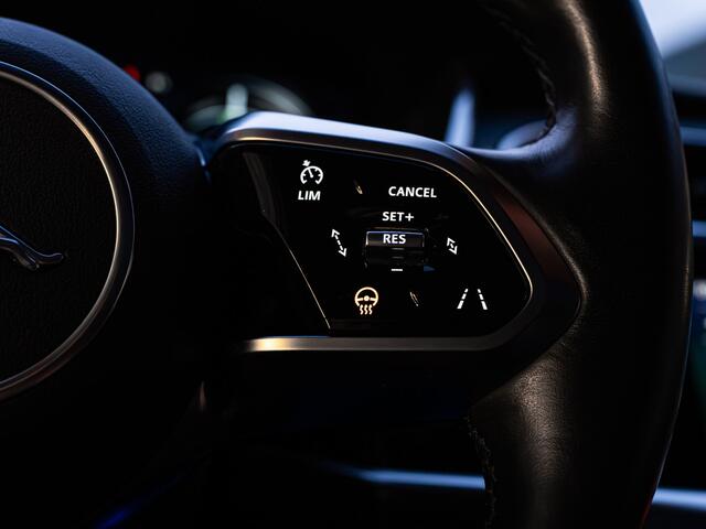 Jaguar i-Pace EV400 First Edition 90 kWh PANO ALCANTARA HEMEL CAMERA TREKHAAK HUD 22 INCH BOMVOL!!