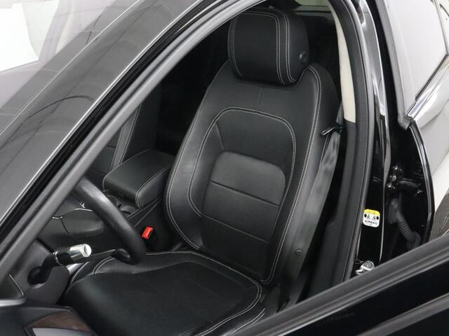 Jaguar i-Pace EV400 HSE 90 kWh | Panoramadak | Head-Up | Luchtvering | 360 Camera | Stoelverwarming | Adaptive cruise | Matrix LED | Carplay | Leder | Meridian Surround | Navigatie | Park Assist