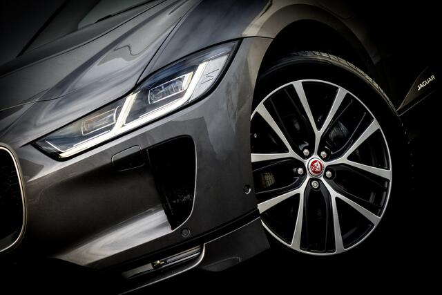 Jaguar i-Pace EV400 HSE First Edition 90 kWh | Nwe HV accu | Panoramadak | Head-Up | Luchtvering | Elektr. Stoelen | Alcantara hemel | 20 inch LMV