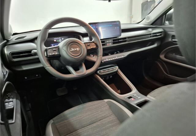 Jeep Avenger Longitude 54 kWh Parkeerhulp / Carplay / Lm velgen