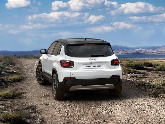 Jeep Avenger Summit 54 kWh | 17% Bijtelling | Schuif/Kanteldak | Leder&Winter Pack | Warmtepomp | Info&Convenience Pack