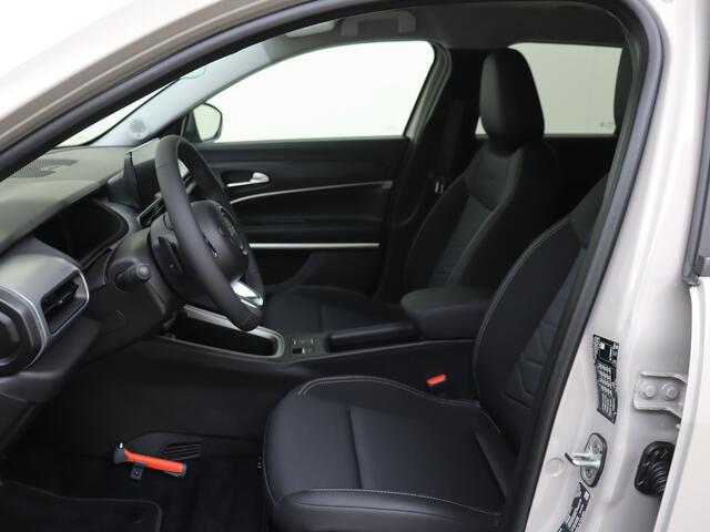 Jeep Avenger 1.2 e-Hybrid Summit | Winter Pack | Achteruitrijcamera | Adaptive cruise control | Connected services | Schakelpaddles |