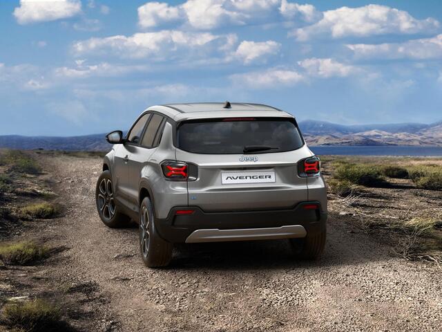 Jeep Avenger Summit 54 kWh | Winter Pack | Infotainment&Convienence Pack | Warmtepomp