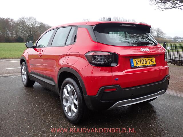 Jeep Avenger Altitude 54kWh ACC / CARPLAY / PDC / WARMTEPOMP