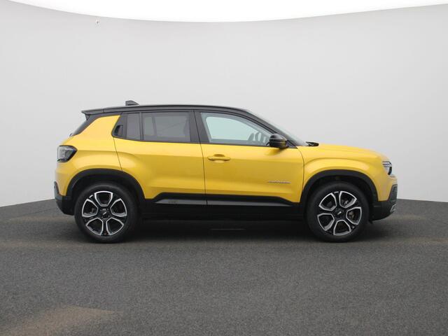 Jeep Avenger 54kWh Altitude | Airconditioning | Licht metalen velgen 18 inch | Cruise control Adaptive | Navigatie | Half lederen bekleding zwart | LED koplampen | Park Distance Control voor en achter | Achteruitrijcamera |