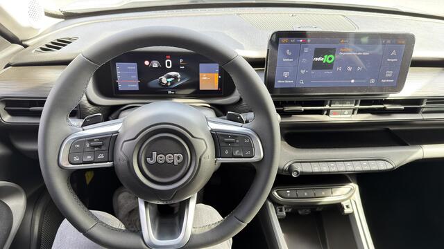 Jeep Avenger 1.2 e-Hybrid Longitude | Infotainment pack | Winter pack