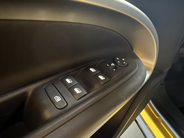 Jeep Avenger 1.2 Summit Airco Navigatie LMV