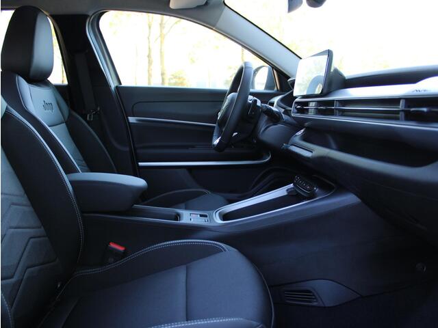 Jeep Avenger 1.2 e-Hybrid Summit VOORRAAD KORTING