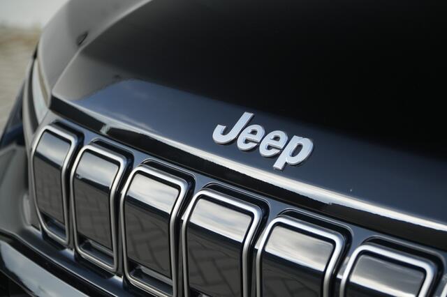 Jeep Avenger Summit 54kWh | Infotainment | Winter | Camera | Carplay | 18"